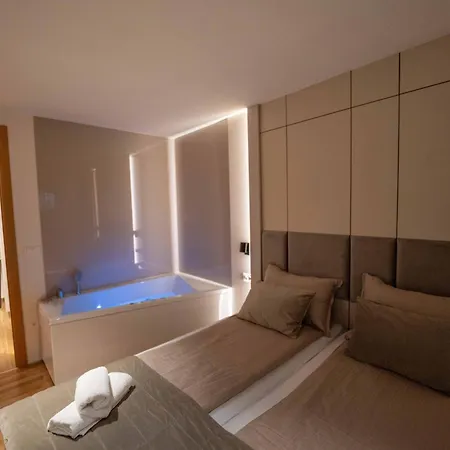Appartement Miyaki Jacuzzi & Access - *
