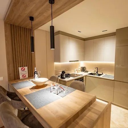 Miyaki Jacuzzi & Access - *