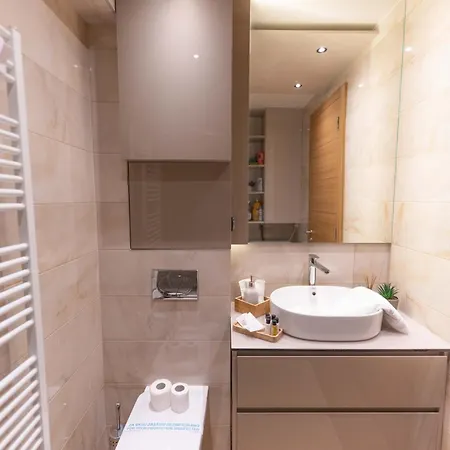 Miyaki Jacuzzi & Access -